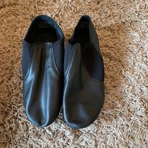 Capezio Black Slip On Jazz Shoes Size 9